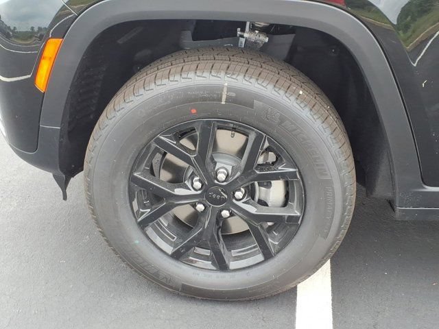 New 2026 Jeep Grand Cherokee L 4WD image 22