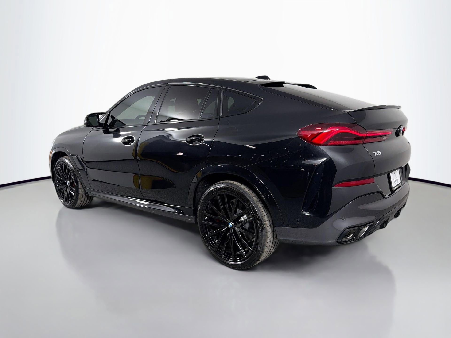 New 2026 BMW X6 M60i image 7