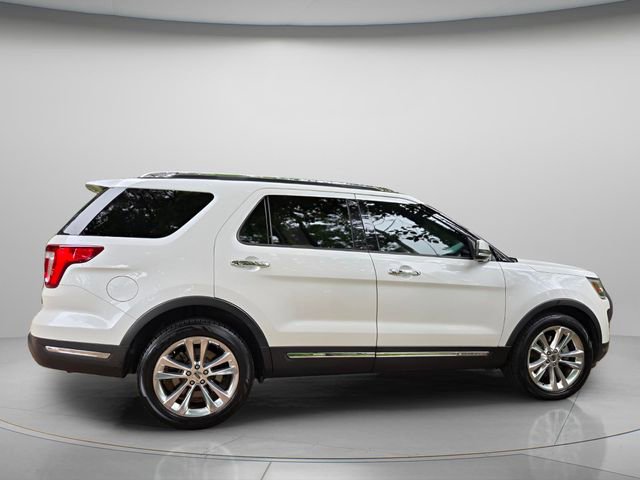 Used 2018 Ford Explorer Limited FWD image 4
