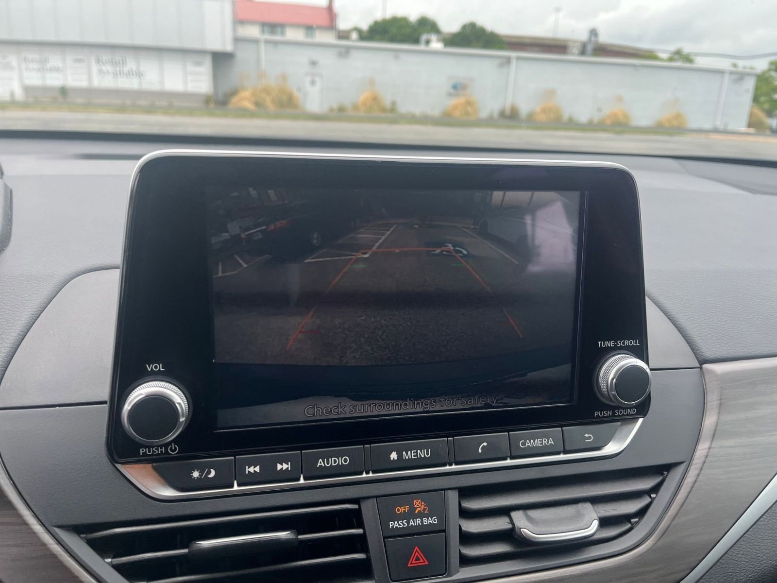Used 2025 Nissan Altima 2.5 SV FWD image 23
