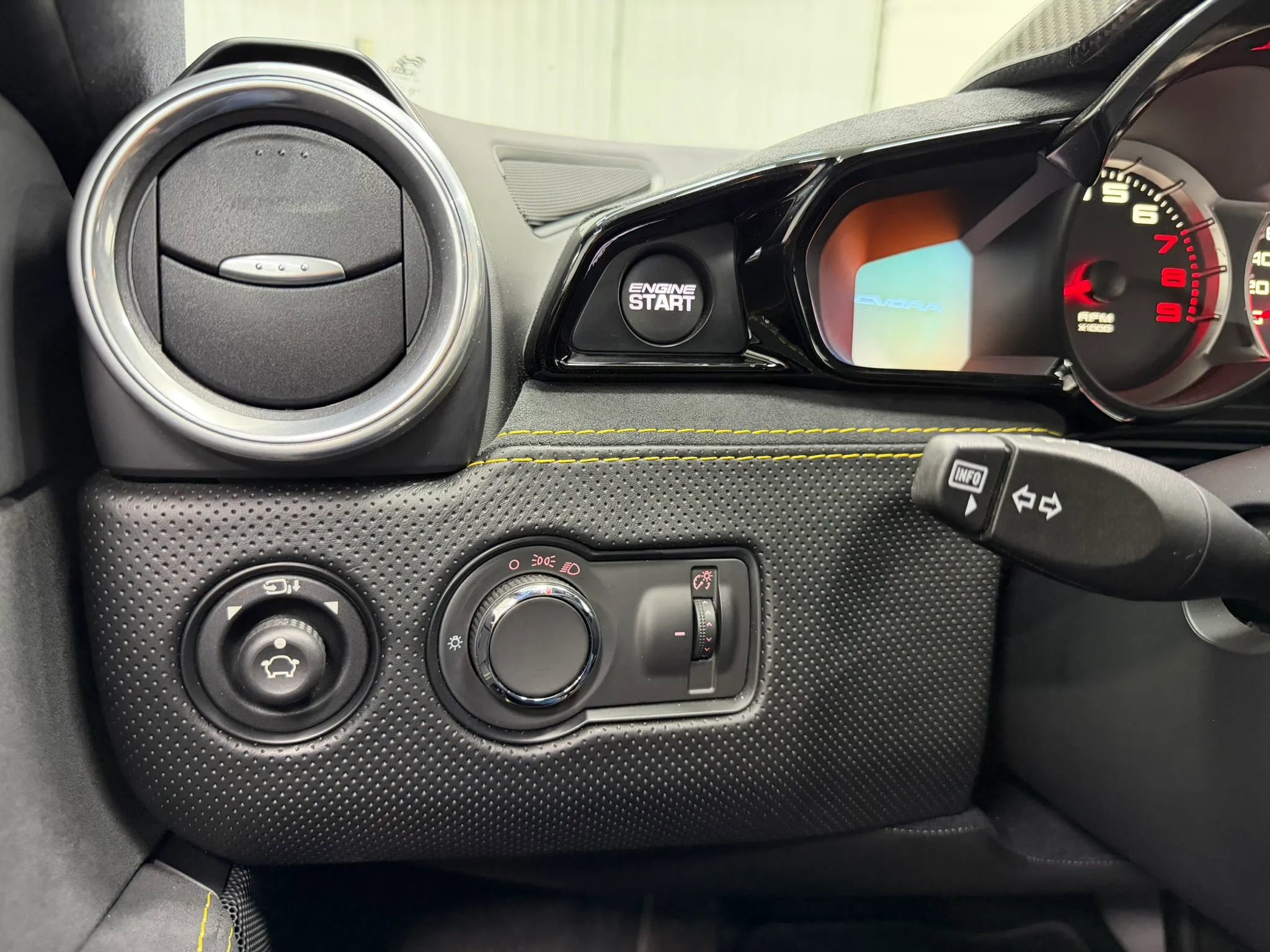 Used 2021 Lotus Evora RWD image 39