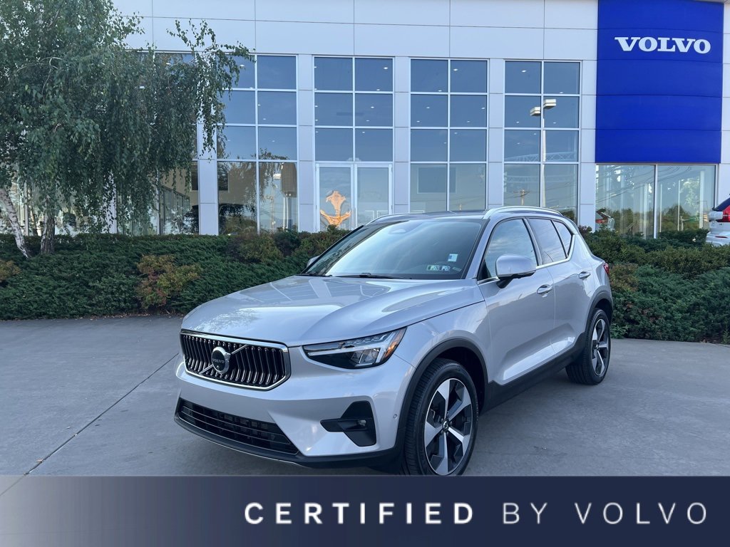 Certified 2025 Volvo XC40 B5 Plus