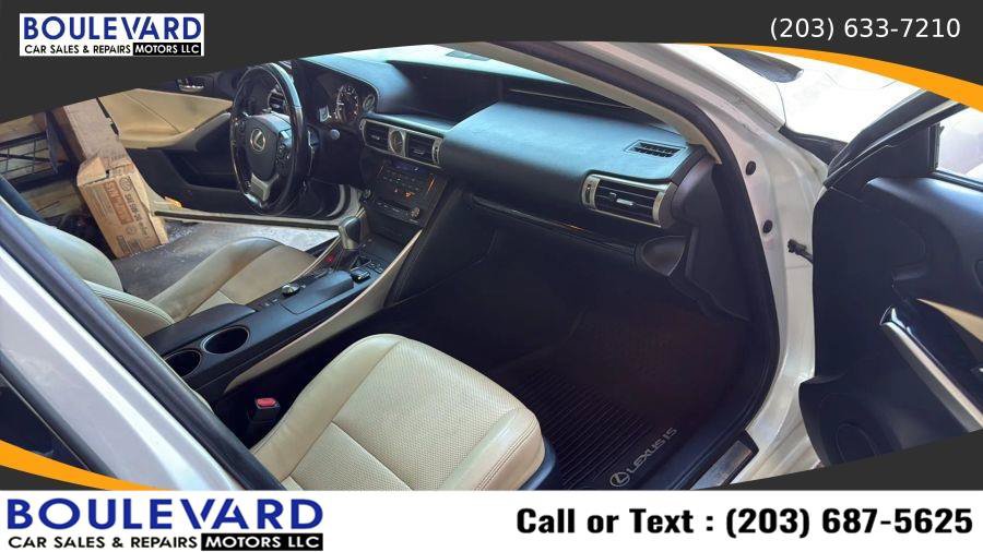 Used 2016 Lexus IS 300 AWD w/ Navigation System Package image 39