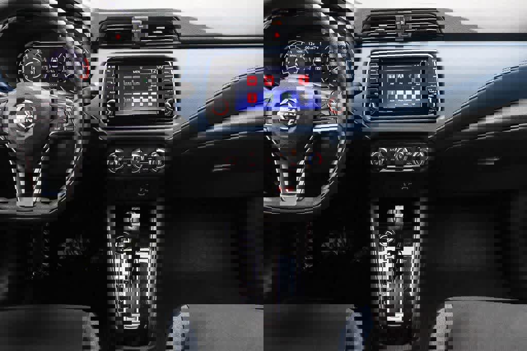 Used 2023 Nissan Versa SV image 13