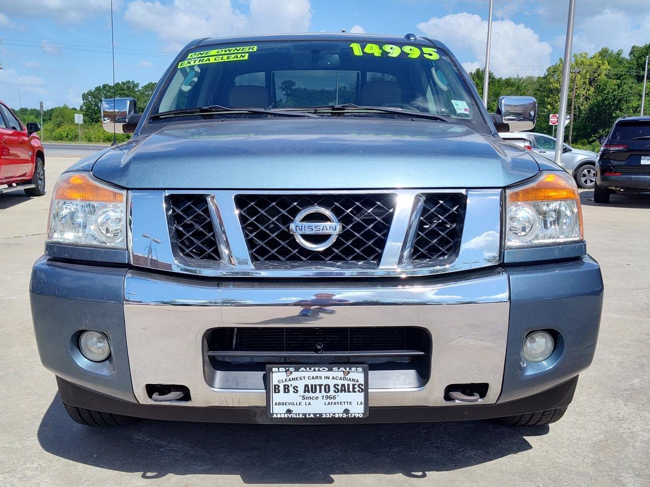 Used 2010 Nissan Titan LE RWD image 11