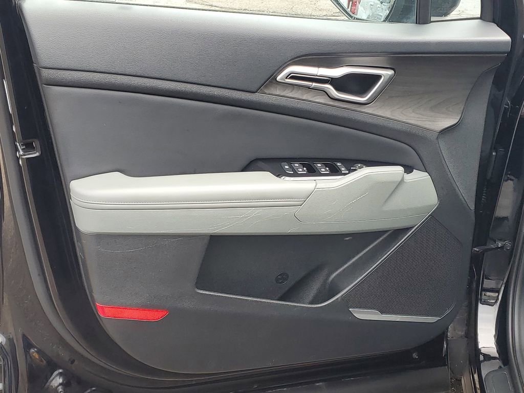 Certified 2023 Kia Sportage X-Line w/ X-Line Premium Package image 9