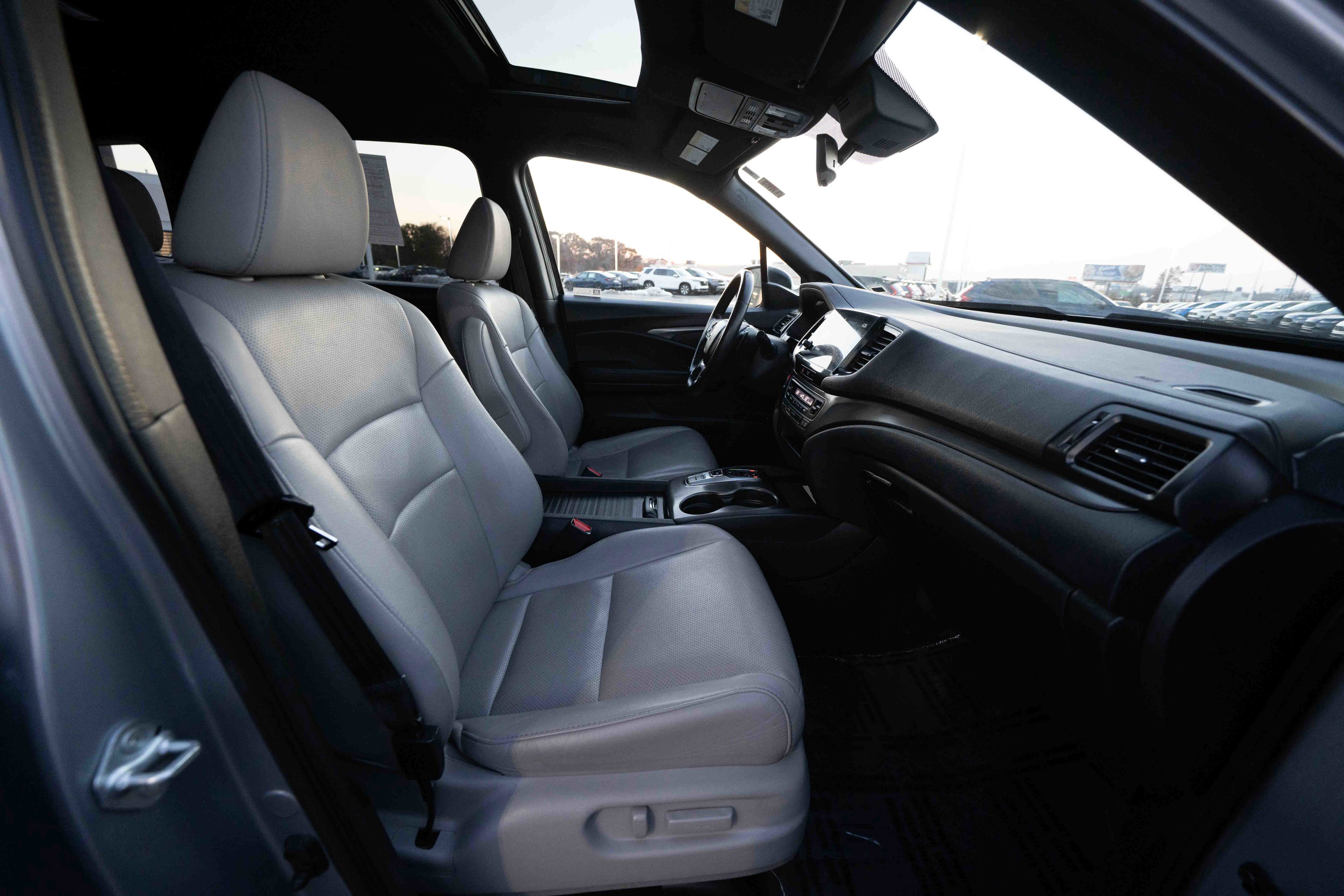 Used 2022 Honda Passport EX-L image 27