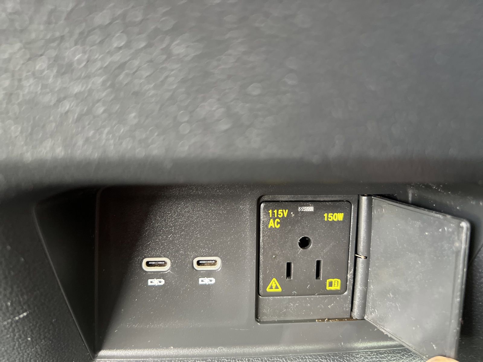 Used 2023 Volkswagen Atlas SEL Premium image 31