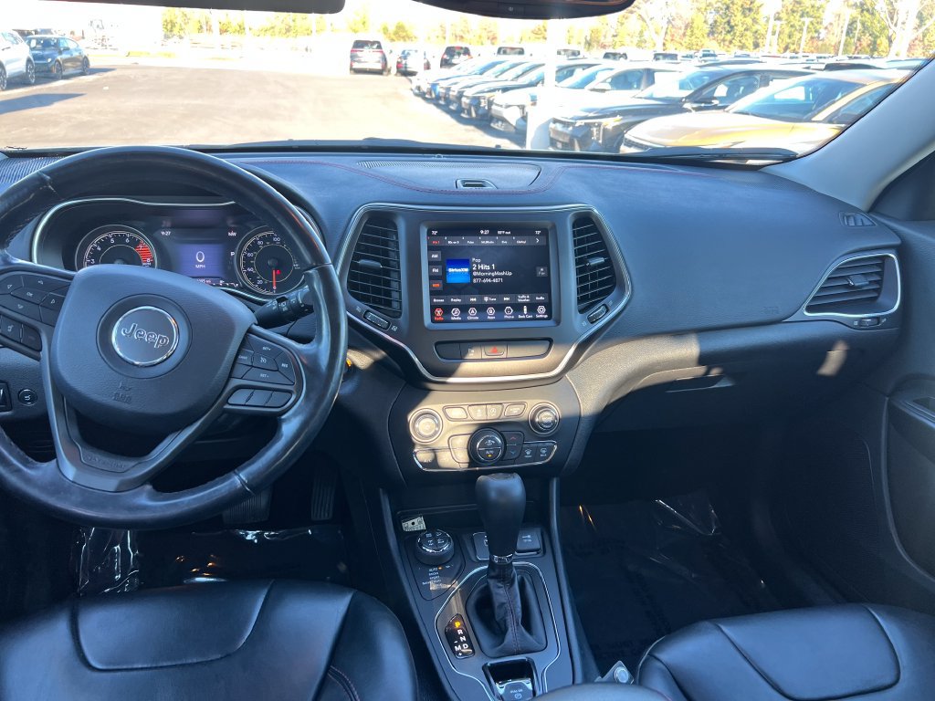 Used 2020 Jeep Cherokee Trailhawk w/ Comfort/Convenience Group AWD/4WD image 10