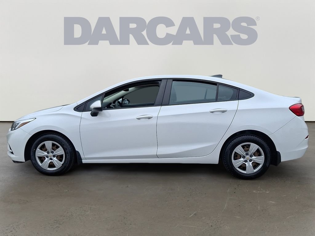 Used 2018 Chevrolet Cruze LS image 4