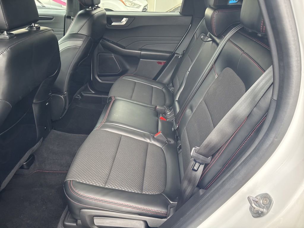 Used 2023 Ford Escape ST-Line w/ Tech Pack #1 AWD/4WD image 31
