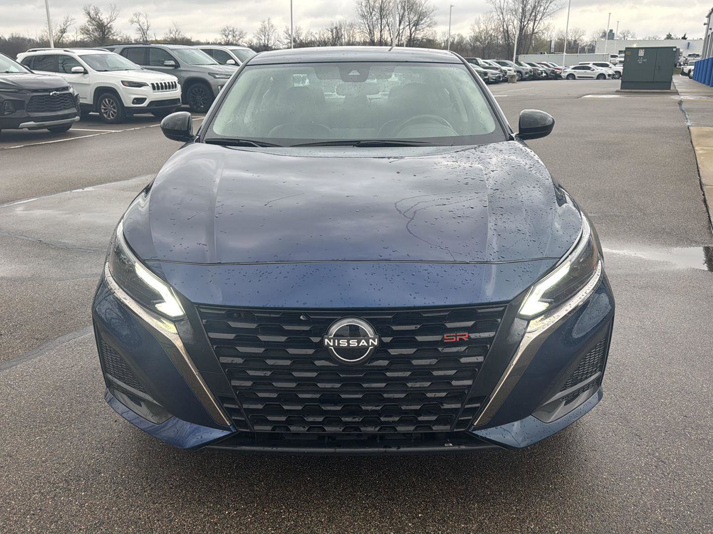 Used 2024 Nissan Altima 2.5 SR image 10