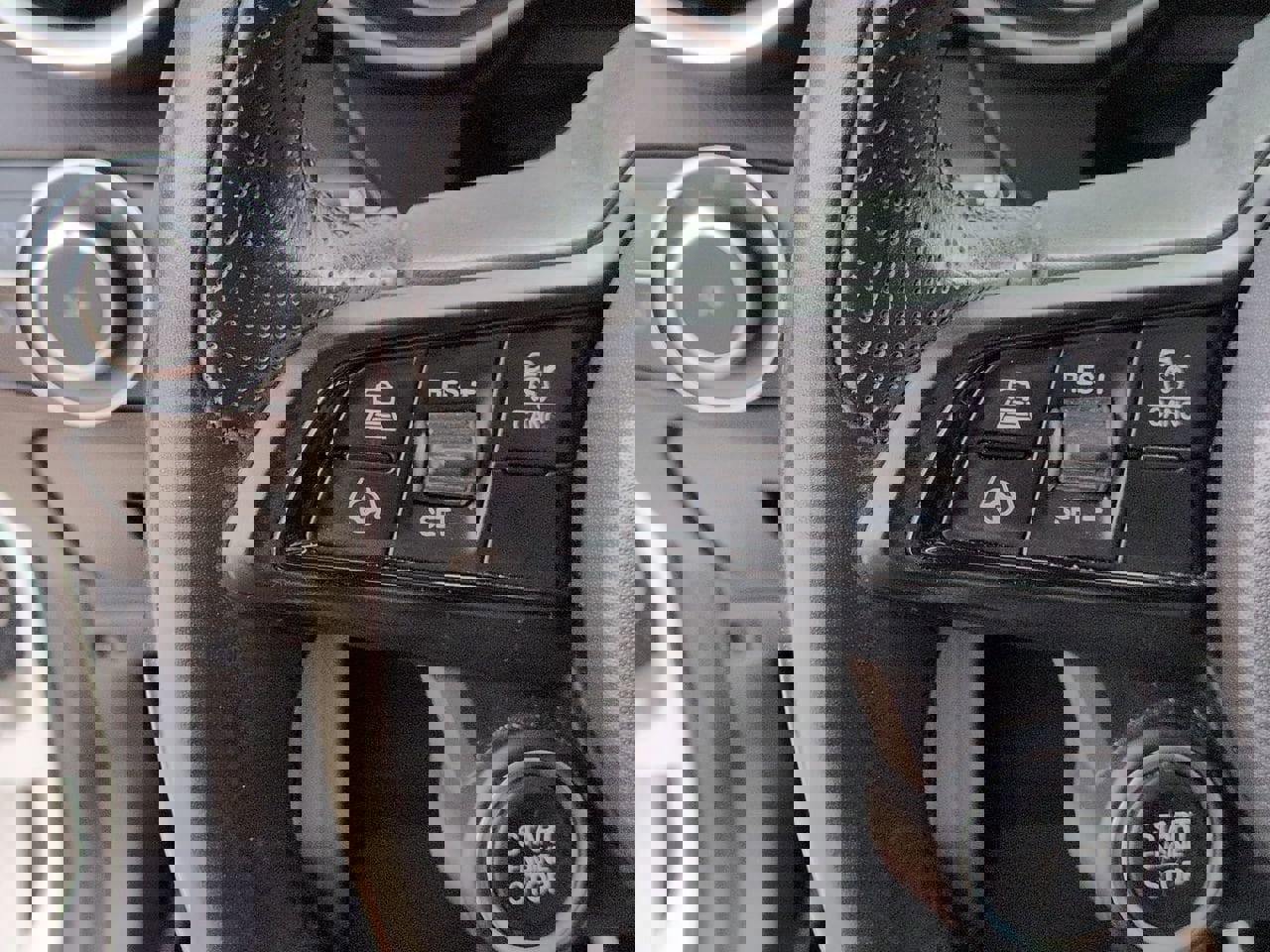 Used 2021 Alfa Romeo Giulia Ti w/ Nero Edizione image 12