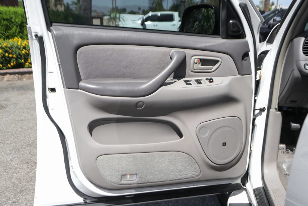 Used 2004 Toyota Tundra Limited RWD image 15