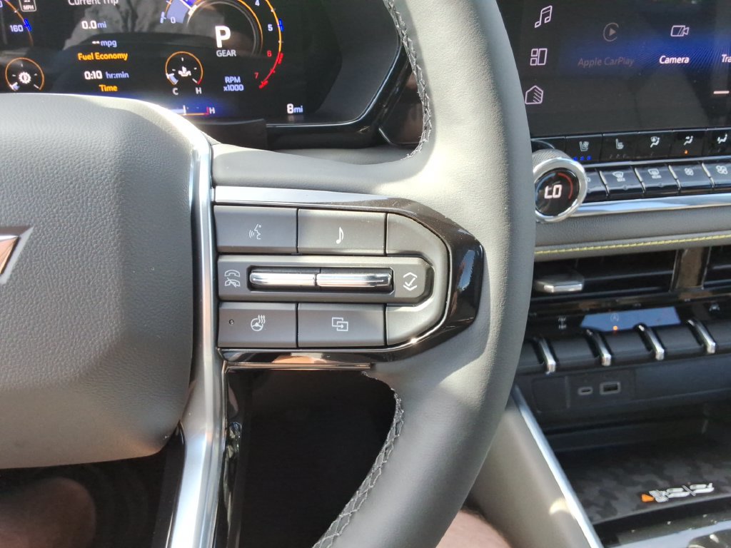 New 2026 Chevrolet Colorado ZR2 w/ Technology Package AWD/4WD image 24