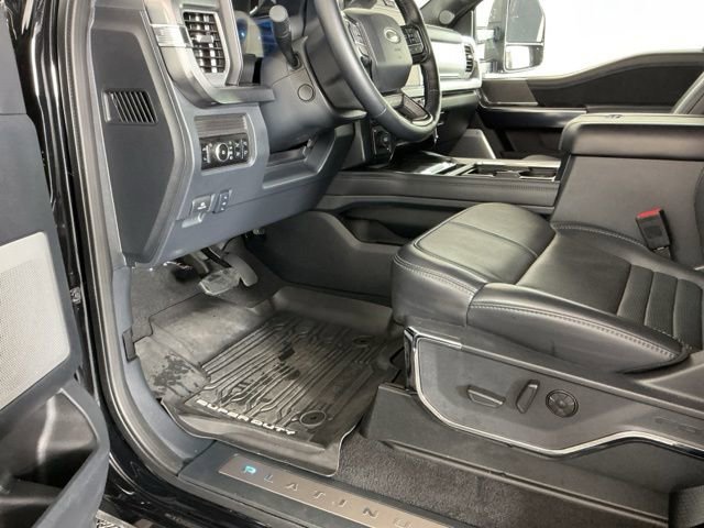 Certified 2025 Ford F450 Platinum w/ FX4 Off-Road Package image 19