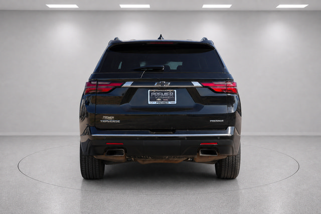 Used 2022 Chevrolet Traverse Premier FWD image 4