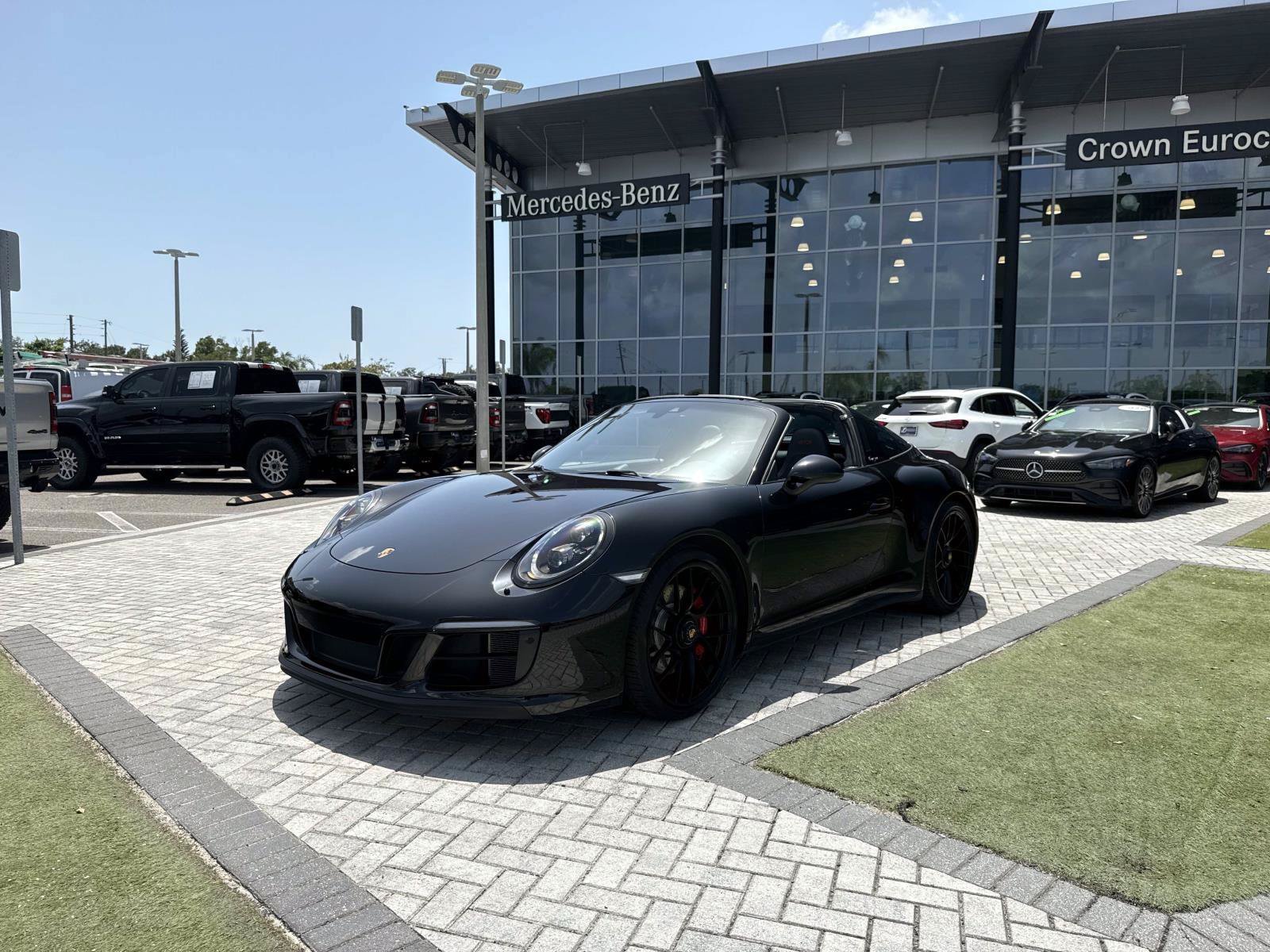 Used 2018 Porsche 911 Targa 4 GTS AWD/4WD image 2