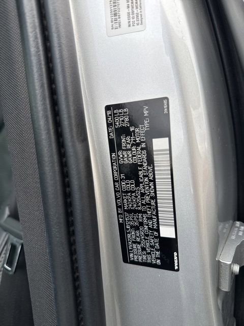 Used 2018 Volvo XC60 T6 Inscription w/ Luxury Seat Package image 18