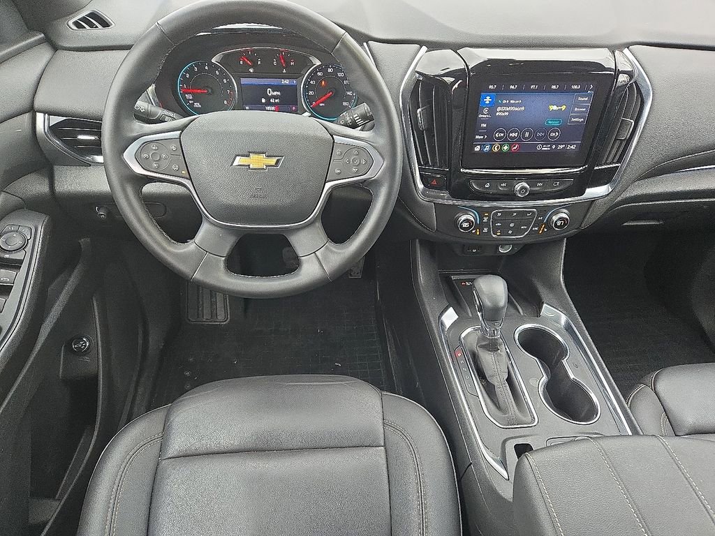 Used 2023 Chevrolet Traverse LT image 17