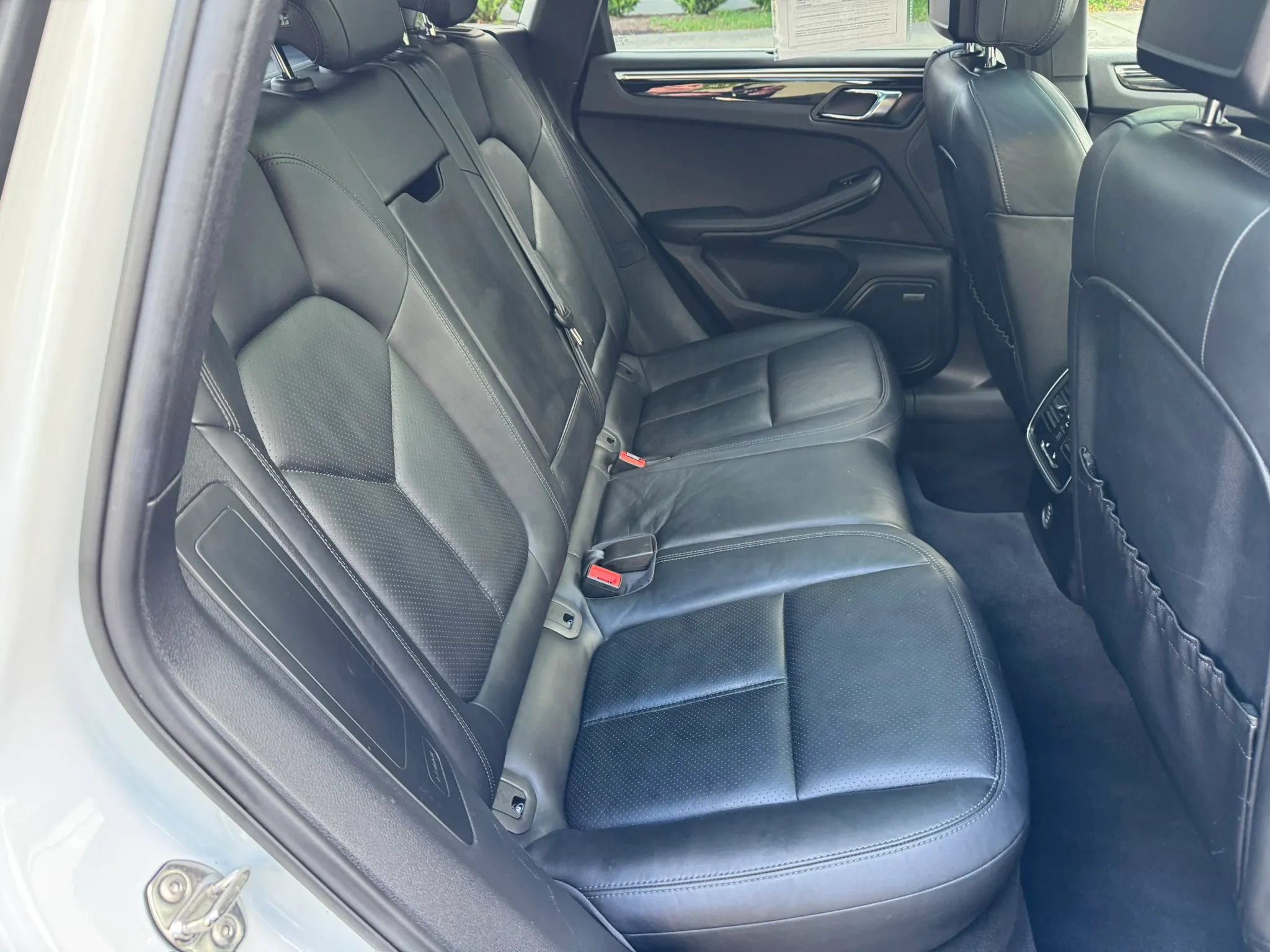 Used 2017 Porsche Macan S AWD/4WD image 27