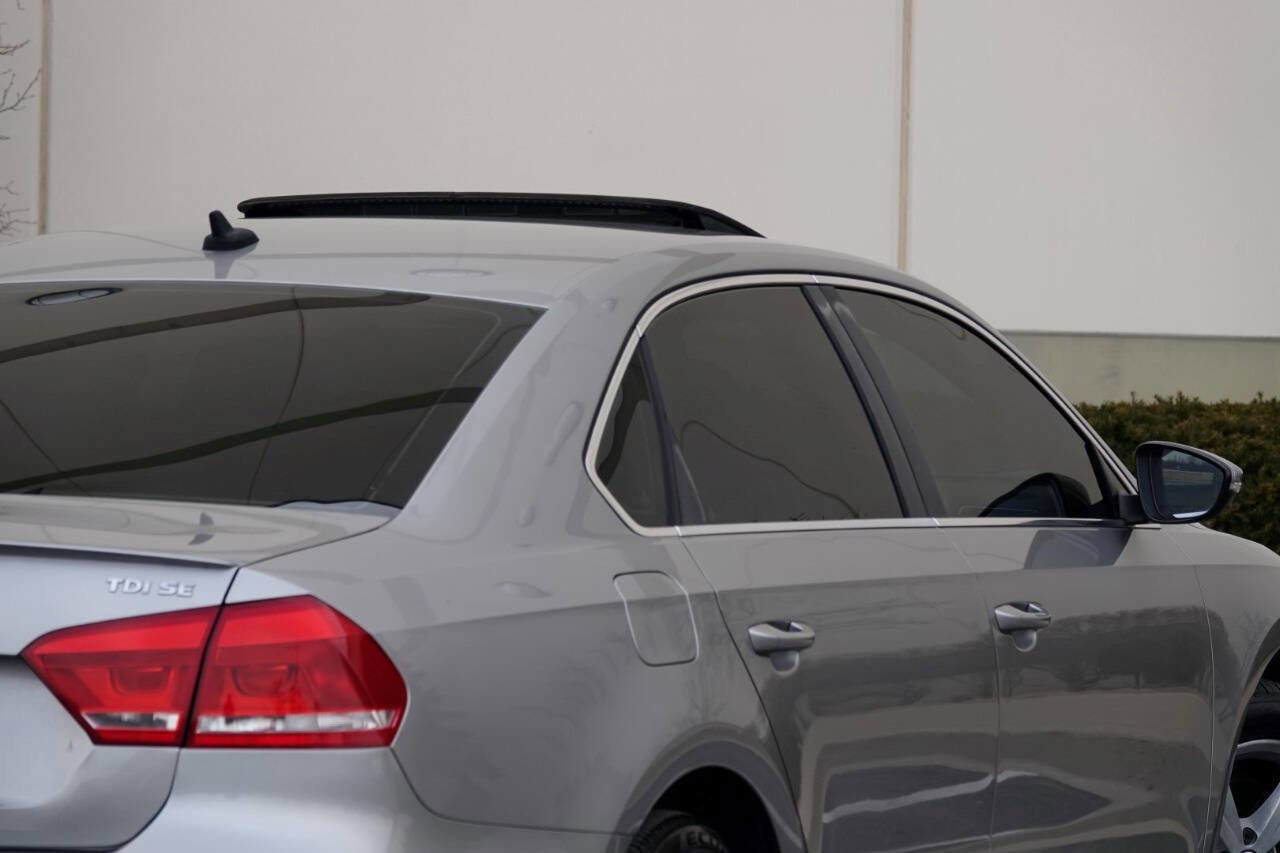 Used 2012 Volkswagen Passat TDI SE FWD image 23