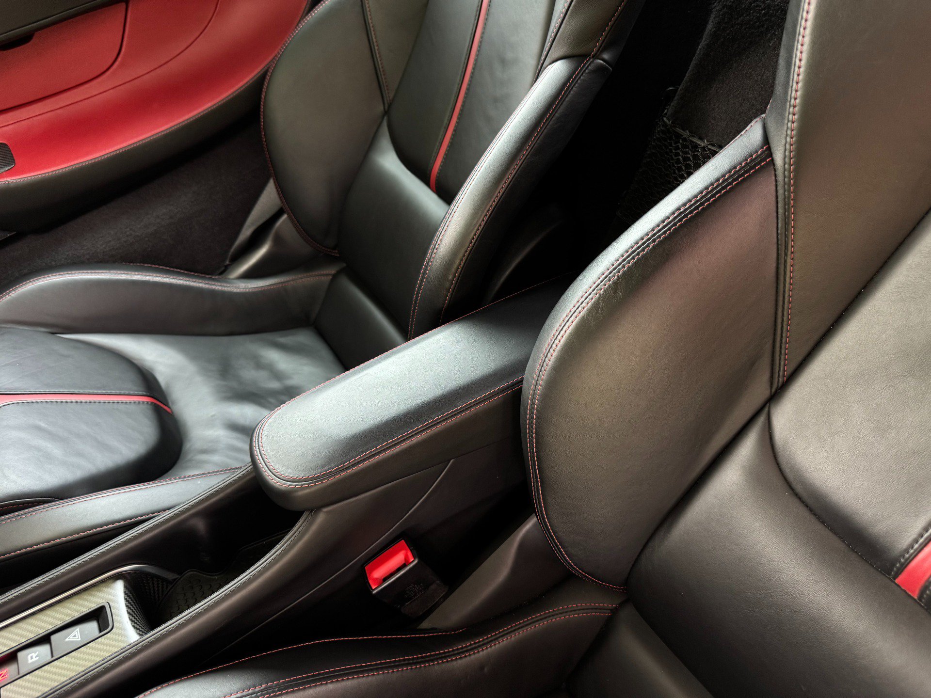 Used 2017 McLaren 570S Coupe RWD image 42