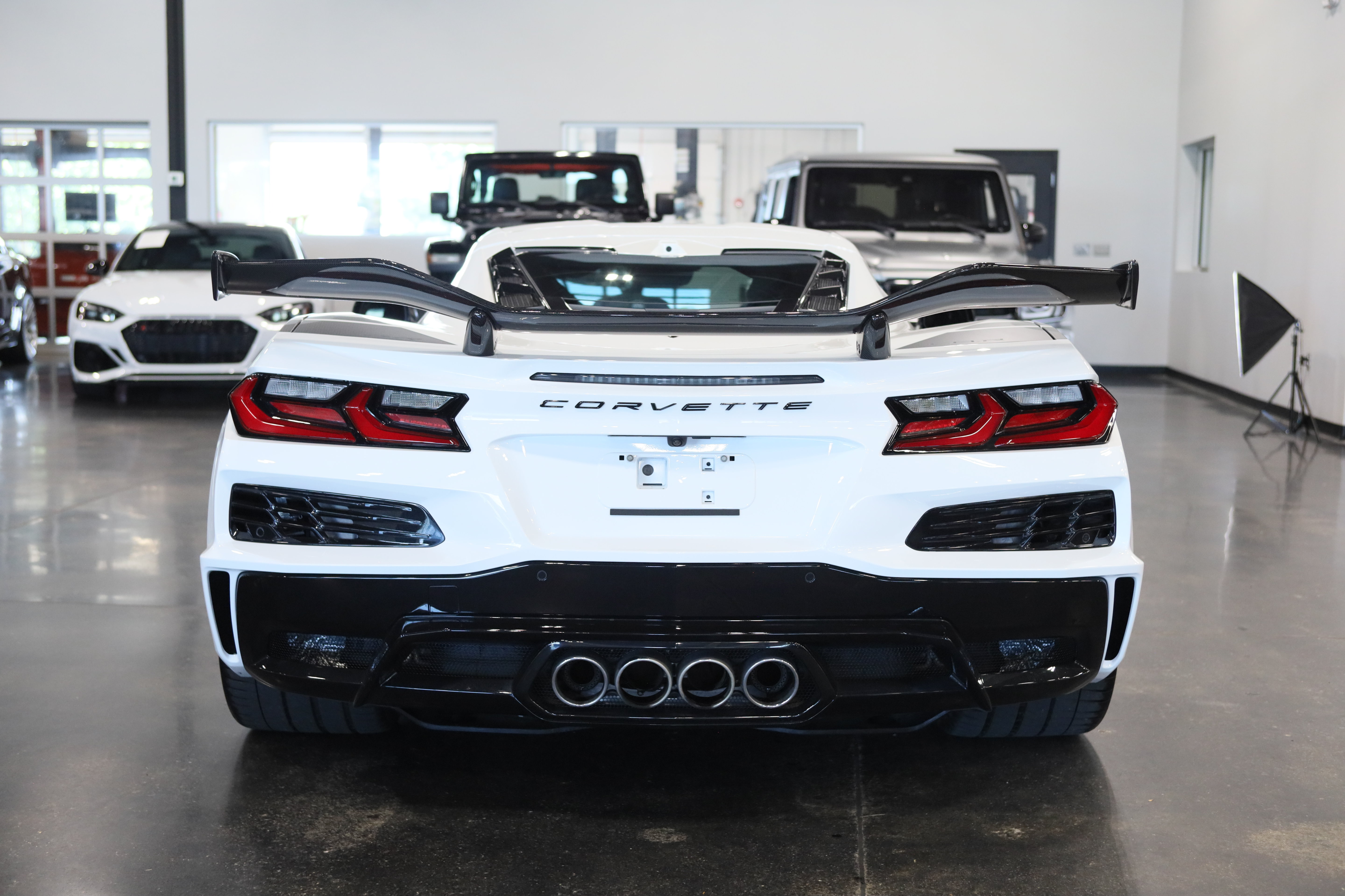 Used 2024 Chevrolet Corvette Z06 w/ Z07 Performance Package RWD image 5