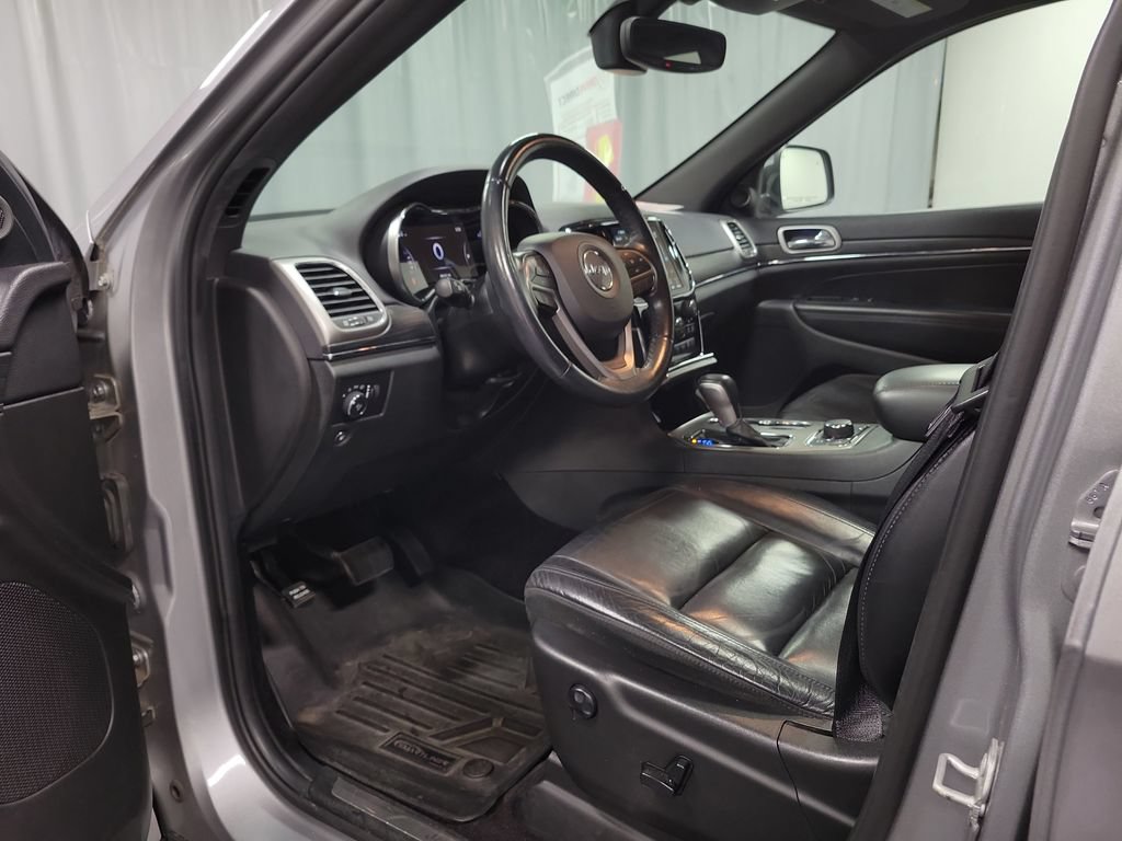 Used 2019 Jeep Grand Cherokee Limited AWD/4WD image 13