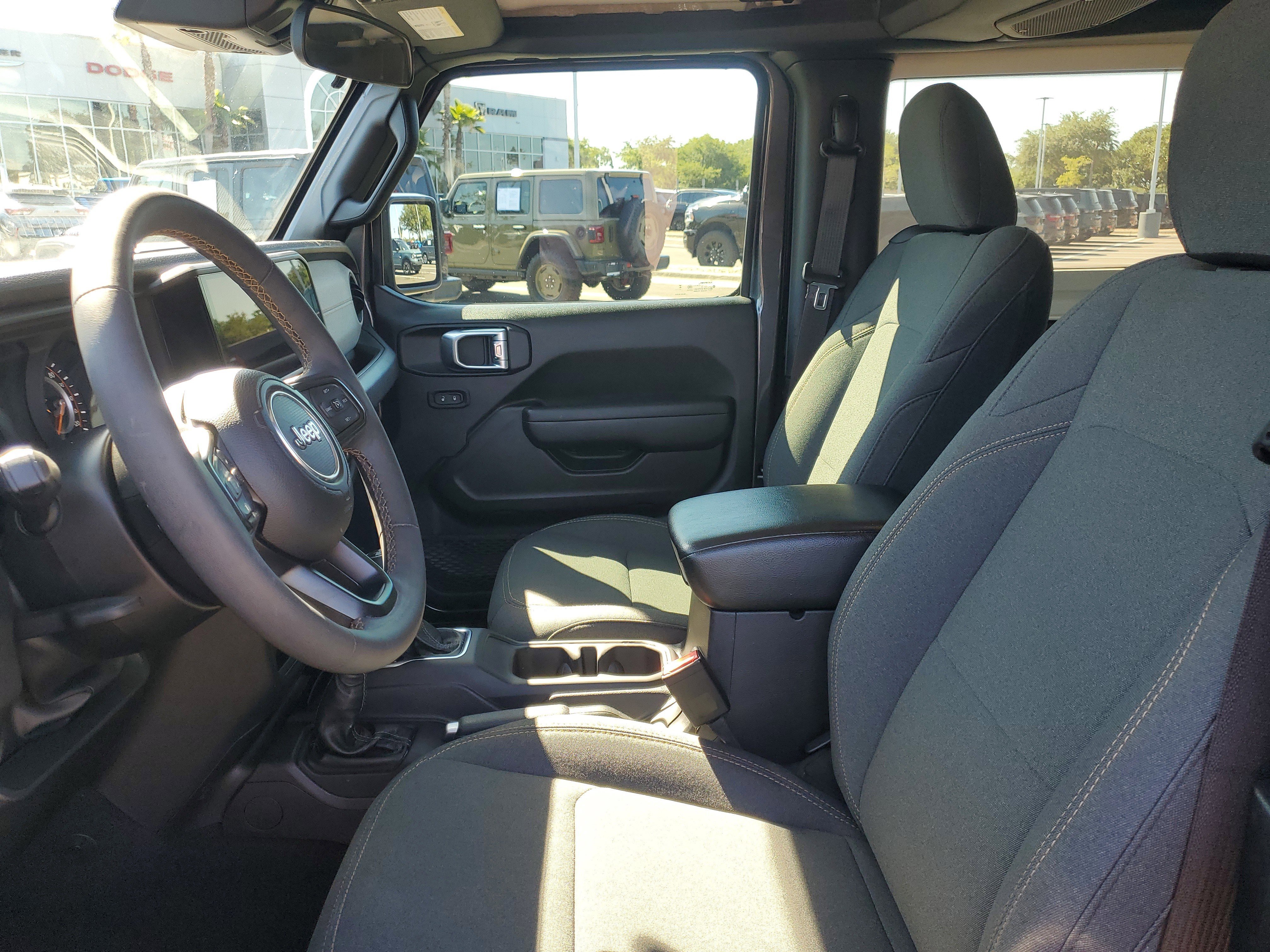 Used 2024 Jeep Wrangler Sport AWD/4WD image 11