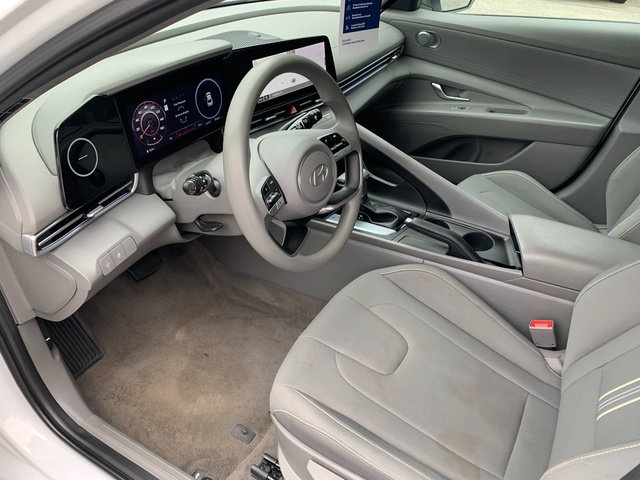 Certified 2024 Hyundai Elantra SEL FWD image 22