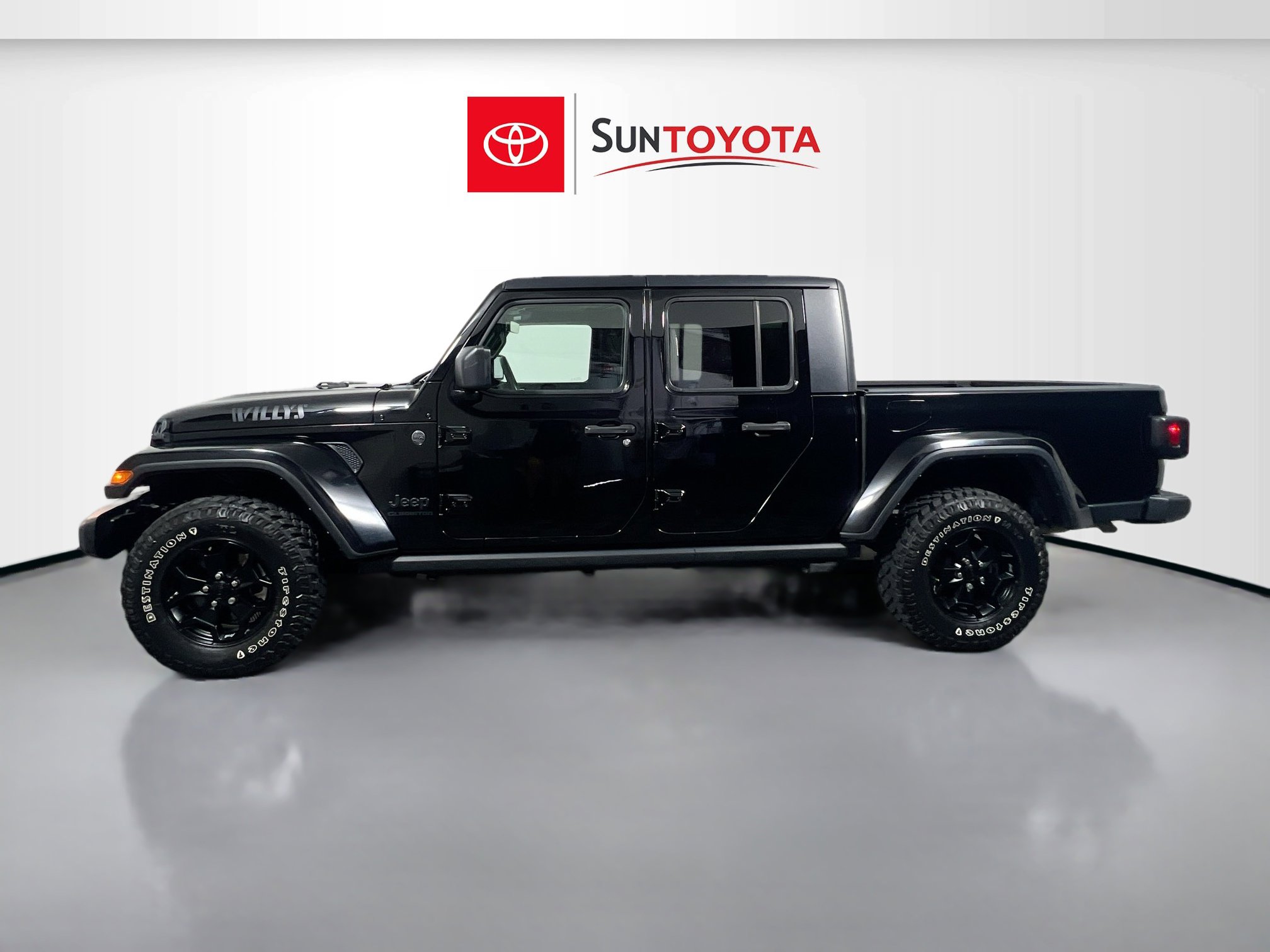 Used 2022 Jeep Gladiator Willys image 7