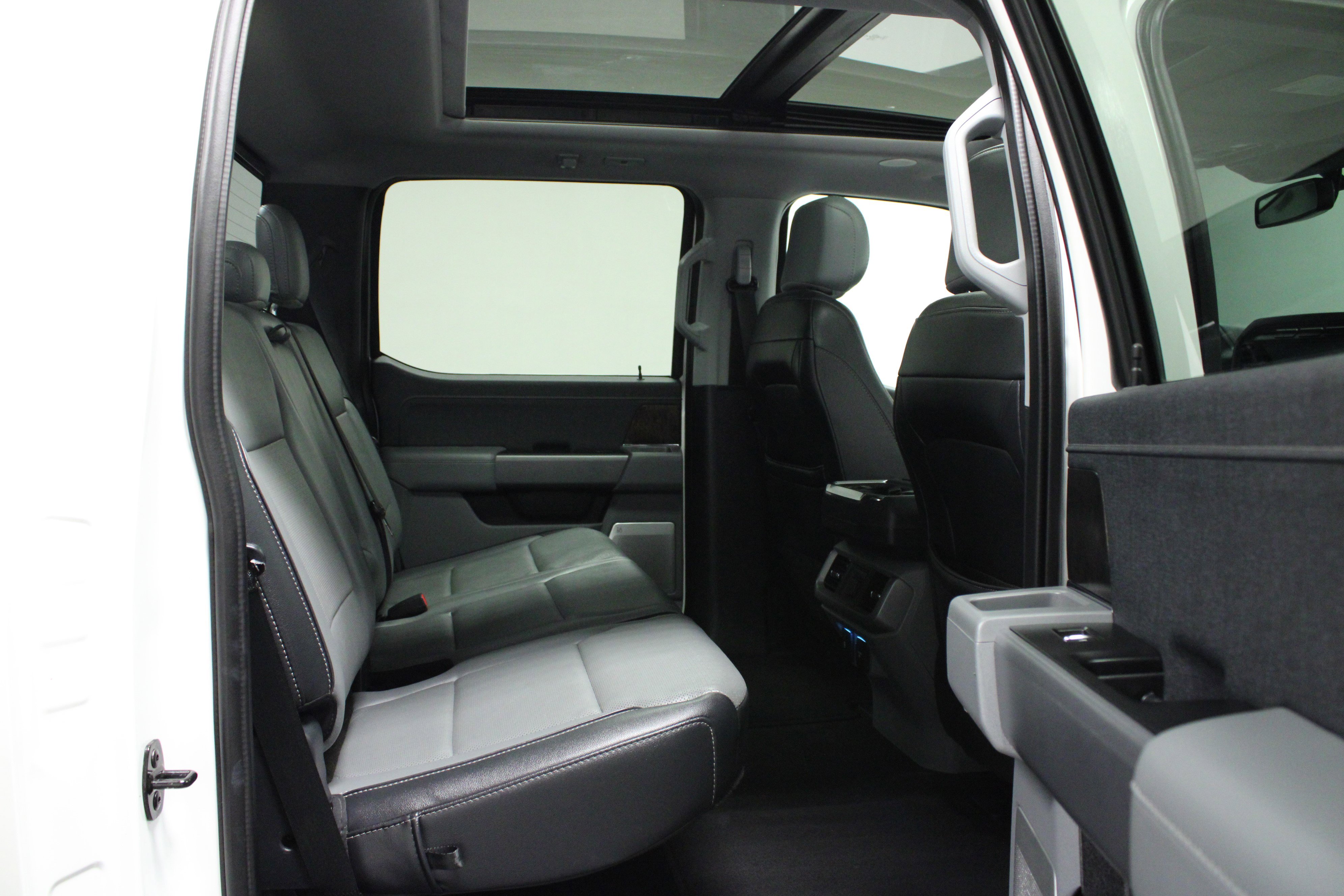 Used 2021 Ford F150 Lariat w/ Equipment Group 502A High image 15