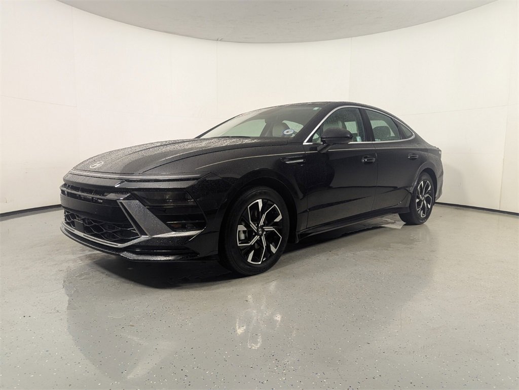 Certified 2025 Hyundai Sonata SEL image 3