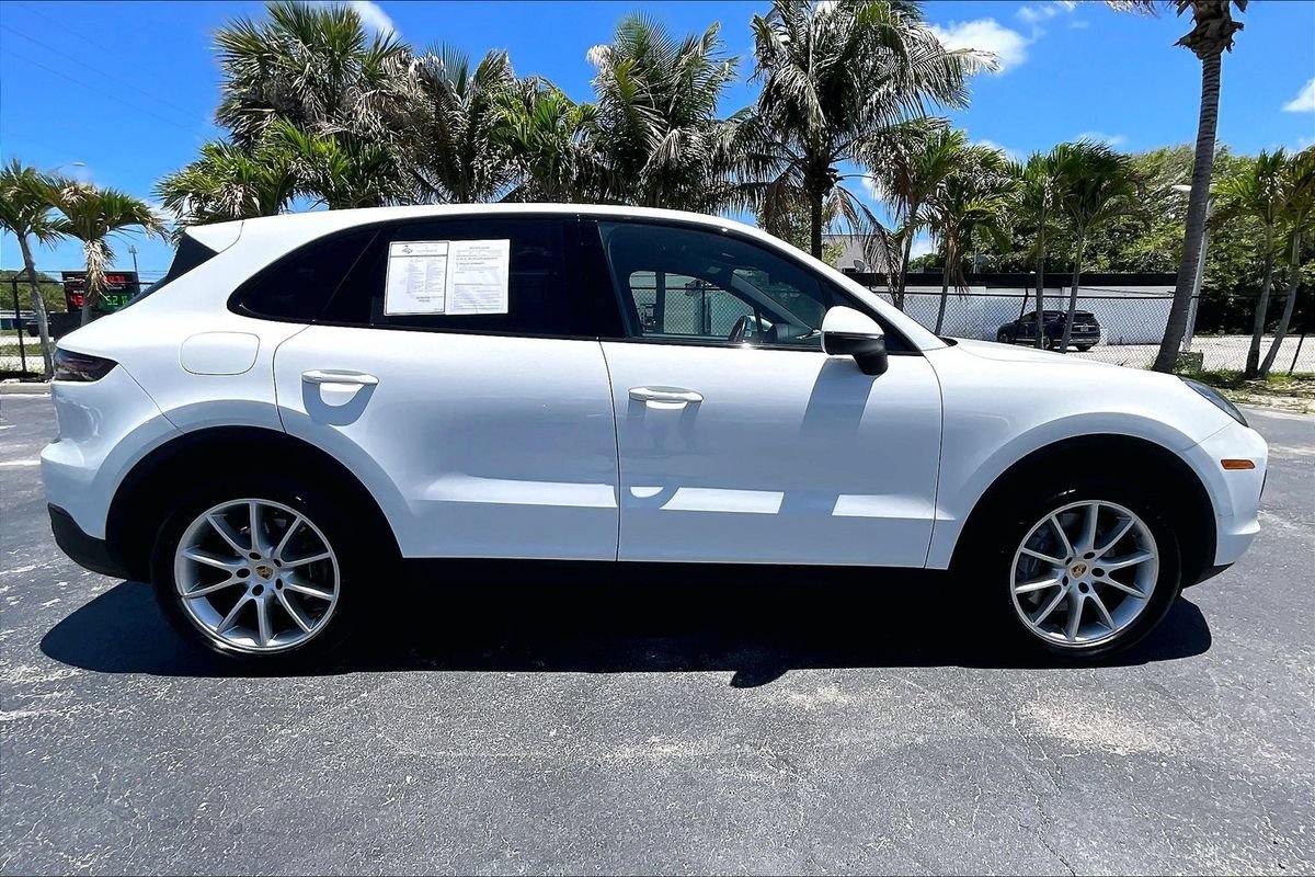 Used 2022 Porsche Cayenne AWD/4WD image 31