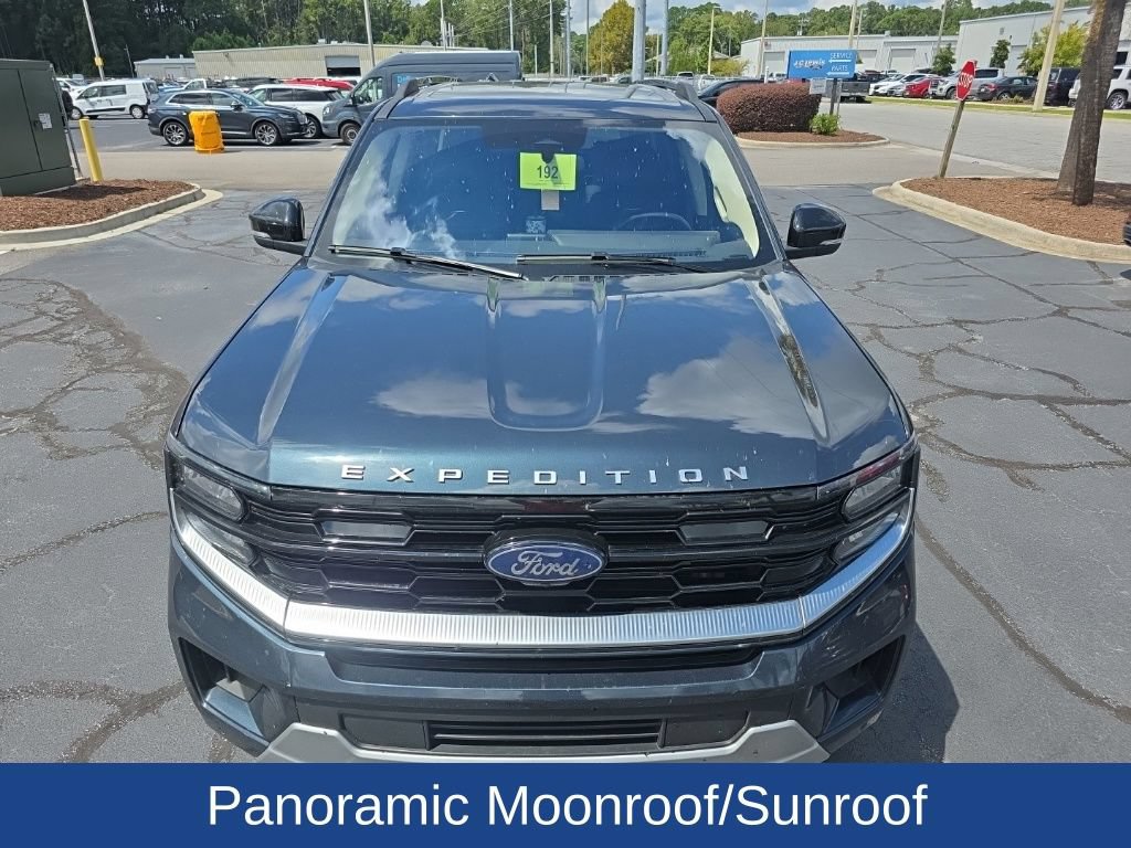 Certified 2025 Ford Expedition Platinum w/ Driver's Package AWD/4WD image 4