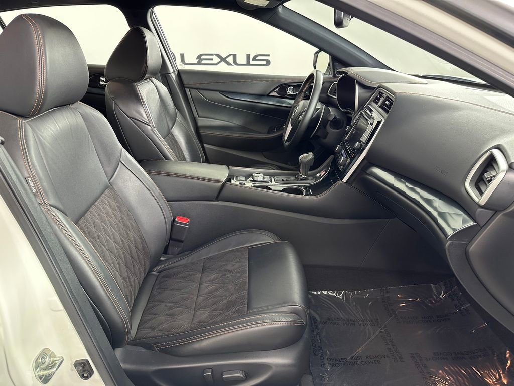 Used 2020 Nissan Maxima SR w/ Sport Mat Group FWD image 21