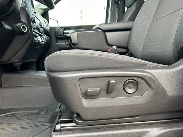Certified 2024 Chevrolet Silverado 1500 Custom w/ LPO, Dark Essentials Package image 33