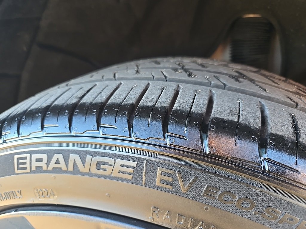 Used 2020 Tesla Model Y Long Range image 11