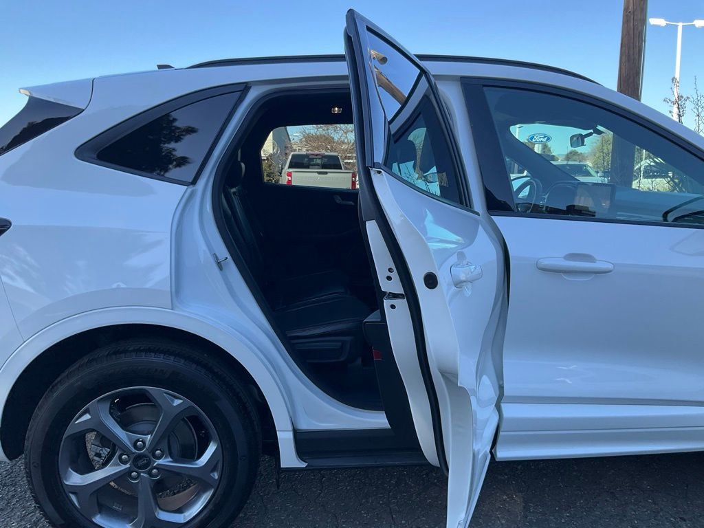 Used 2024 Ford Escape ST-Line Select w/ Tech Pack #1 image 46