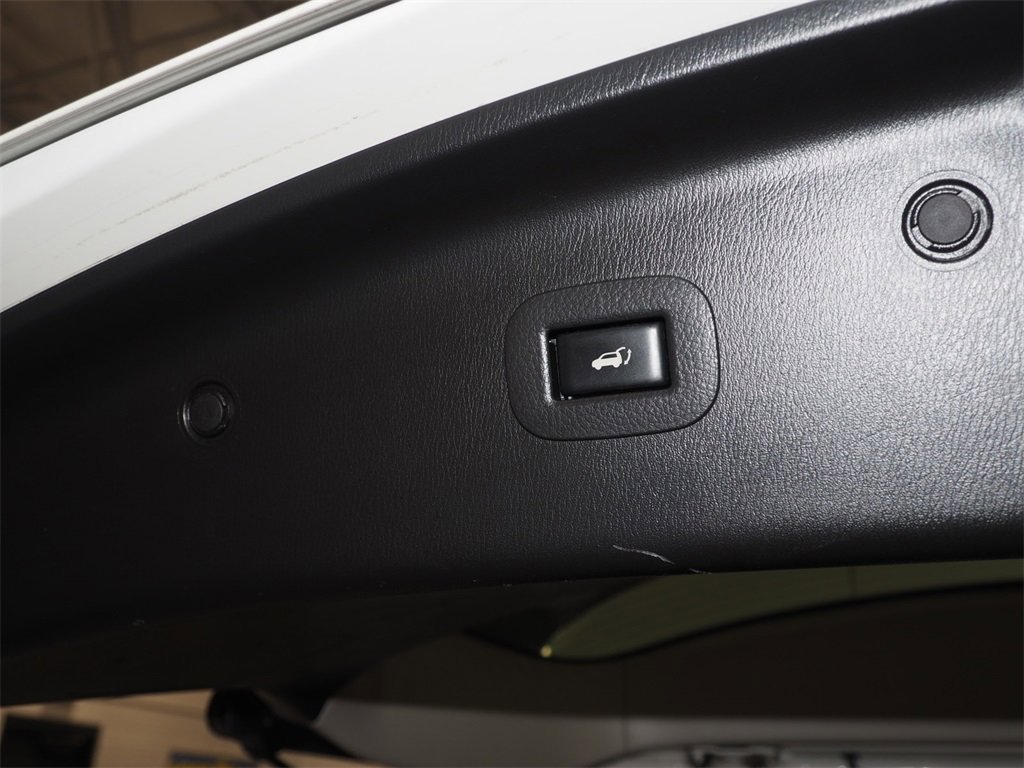 Used 2017 Nissan Armada Platinum w/ Captain Seat Package image 15