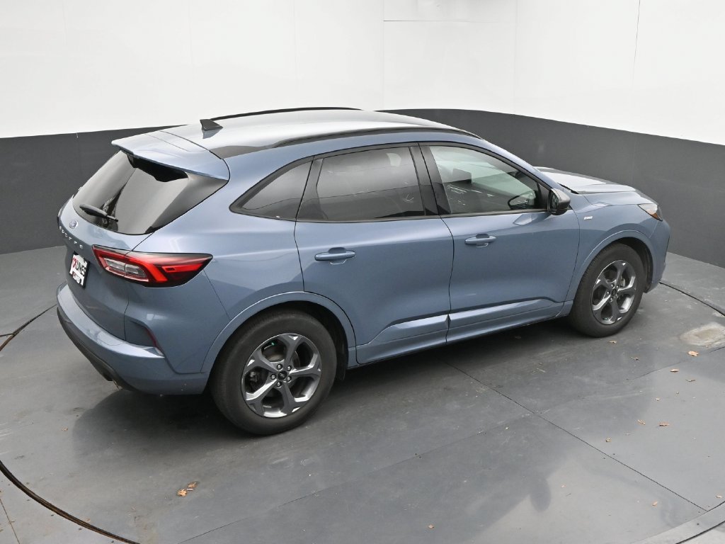 Used 2024 Ford Escape ST-Line w/ Cold Weather Package FWD image 35
