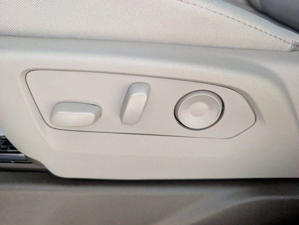 New 2026 Chevrolet Silverado 1500 LT image 27