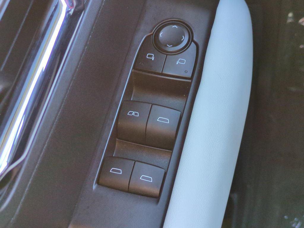 Used 2024 GMC Canyon AT4X image 21