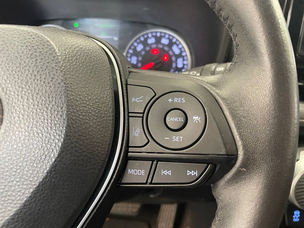 Used 2021 Toyota RAV4 XLE Premium FWD image 14