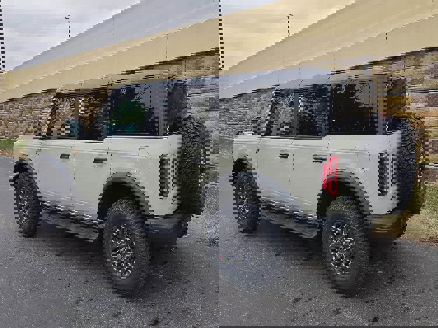 New 2025 Ford Bronco Badlands image 15