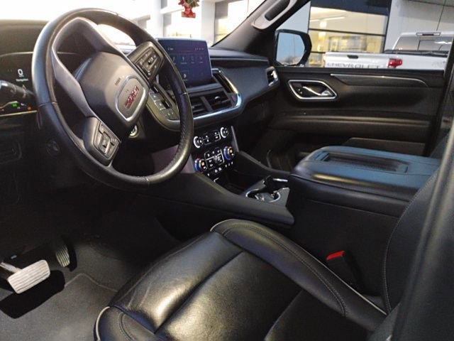Used 2022 GMC Yukon SLT w/ SLT Luxury Package image 6