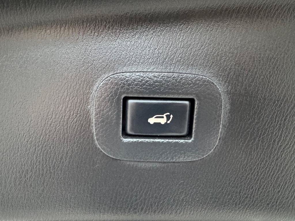 Used 2019 Nissan Armada Platinum w/ Captain's Chairs Package AWD/4WD image 23