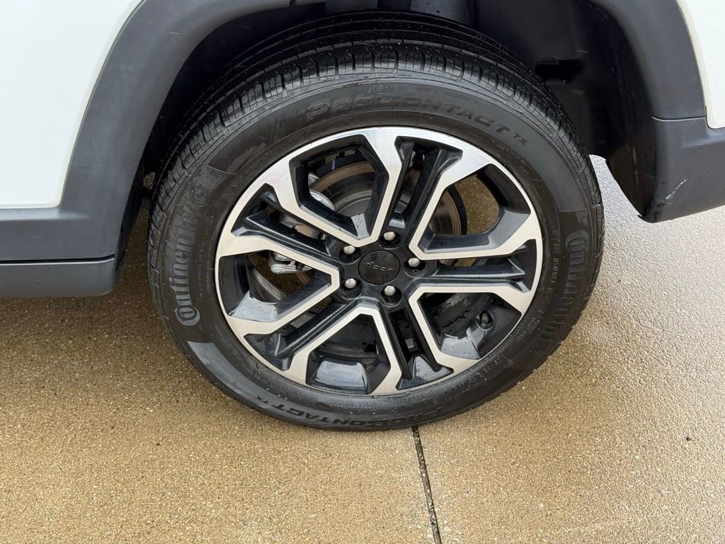 Used 2023 Jeep Compass Limited image 11