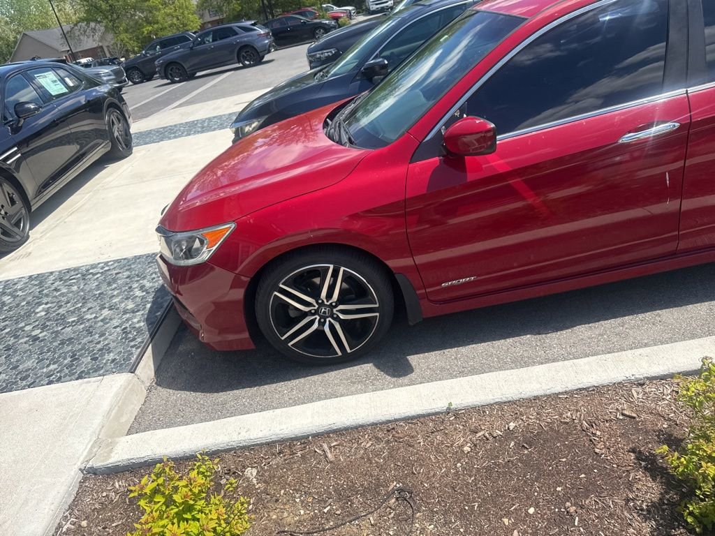 Used 2016 Honda Accord Sport image 18